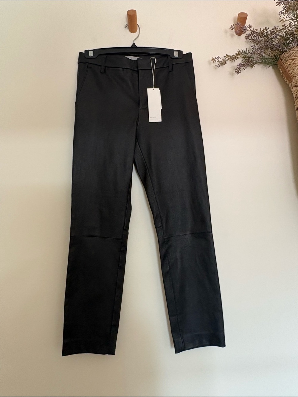 Vince 100% Lamb Leather Ankle Trousers NWT Size 4/26 $1,195 - Picture 2 of 7